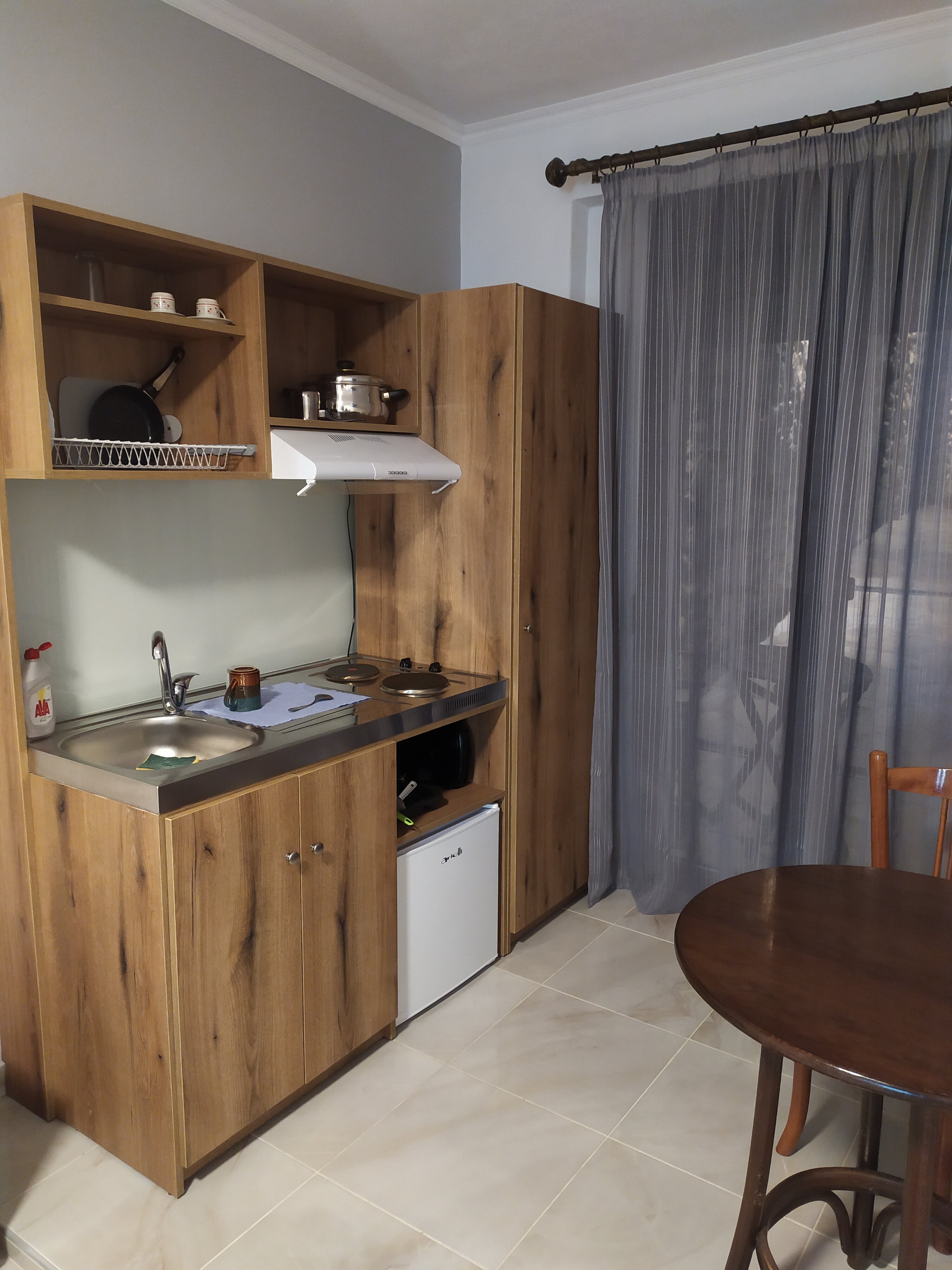 SmallHotel - Vevi-客卧
