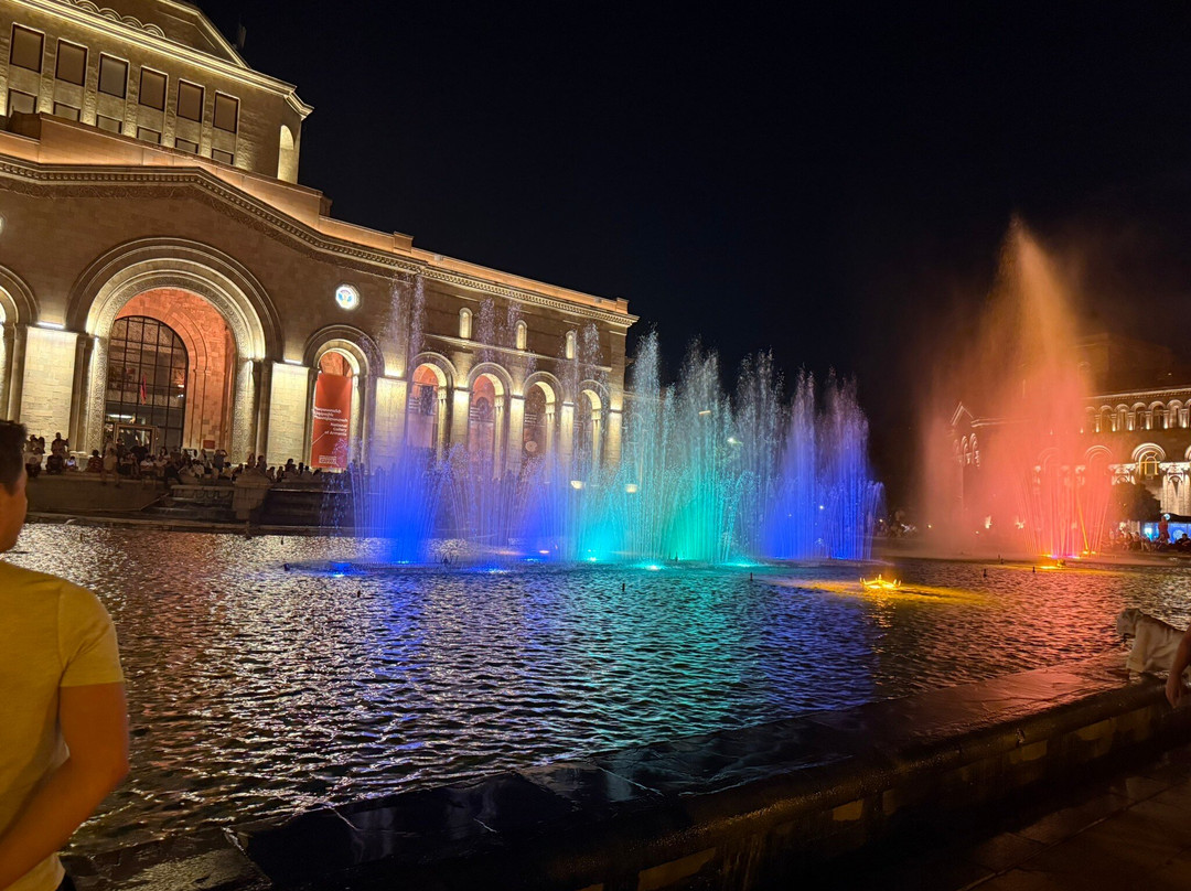Dancing Fountains-埃里温必去景点
