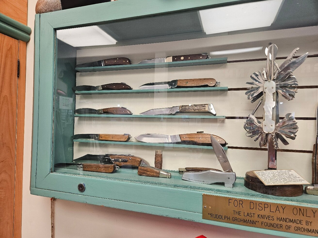 Grohmann Knives Factory Outlet-Pictou必去景点