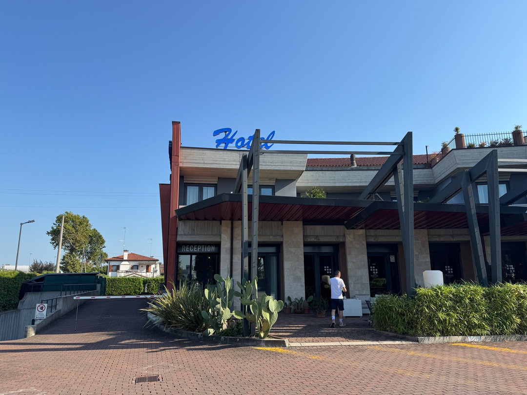 Hotel Holiday La Marca主图