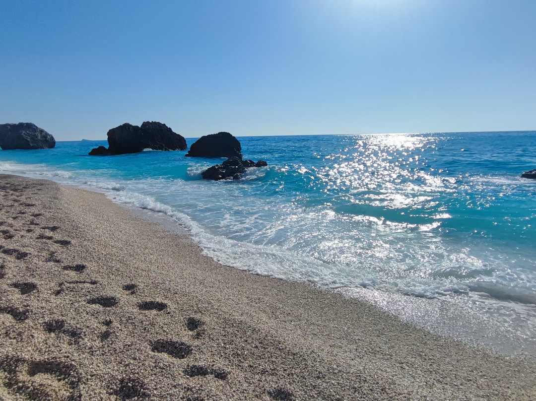 Megali Petra Beach-莱夫卡扎必去景点