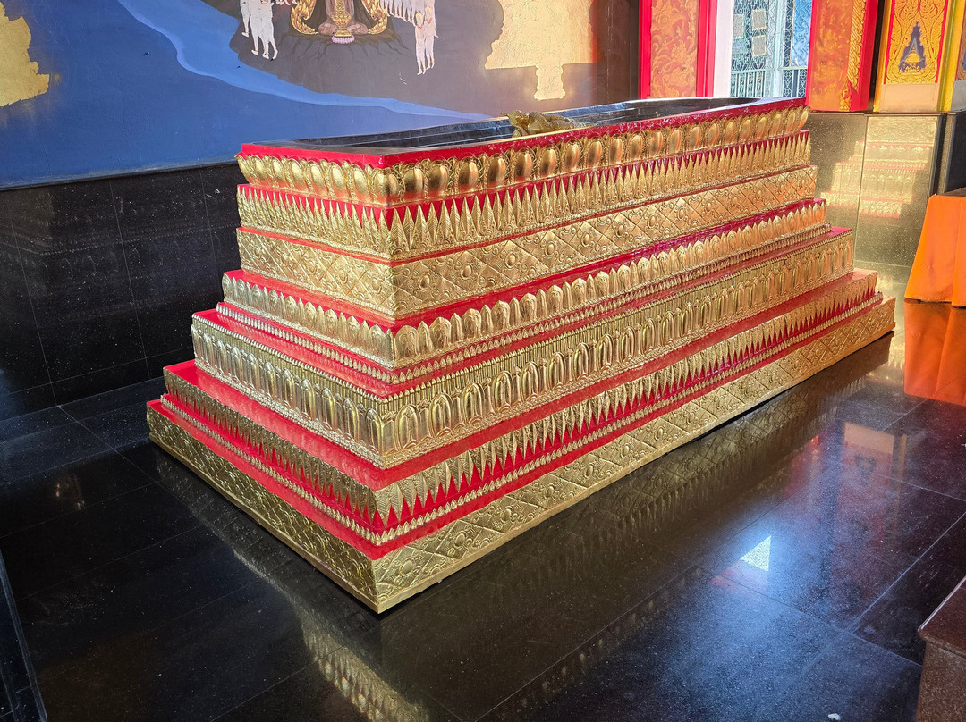 Wat Ratcha Burada Temple-彭世洛必去景点