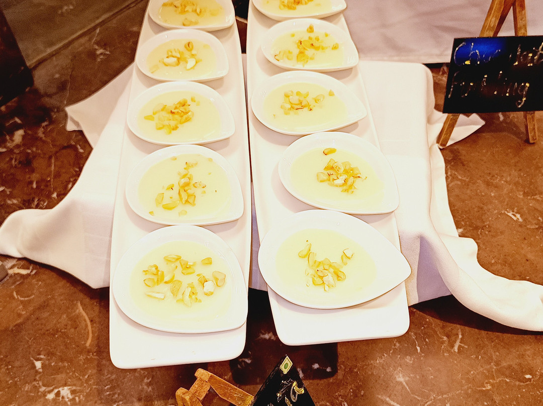 Royal Hometel Suites主图