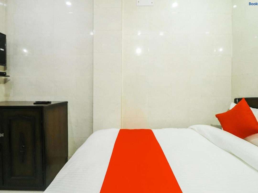 OYO 71162 Hotel Mayur Palace