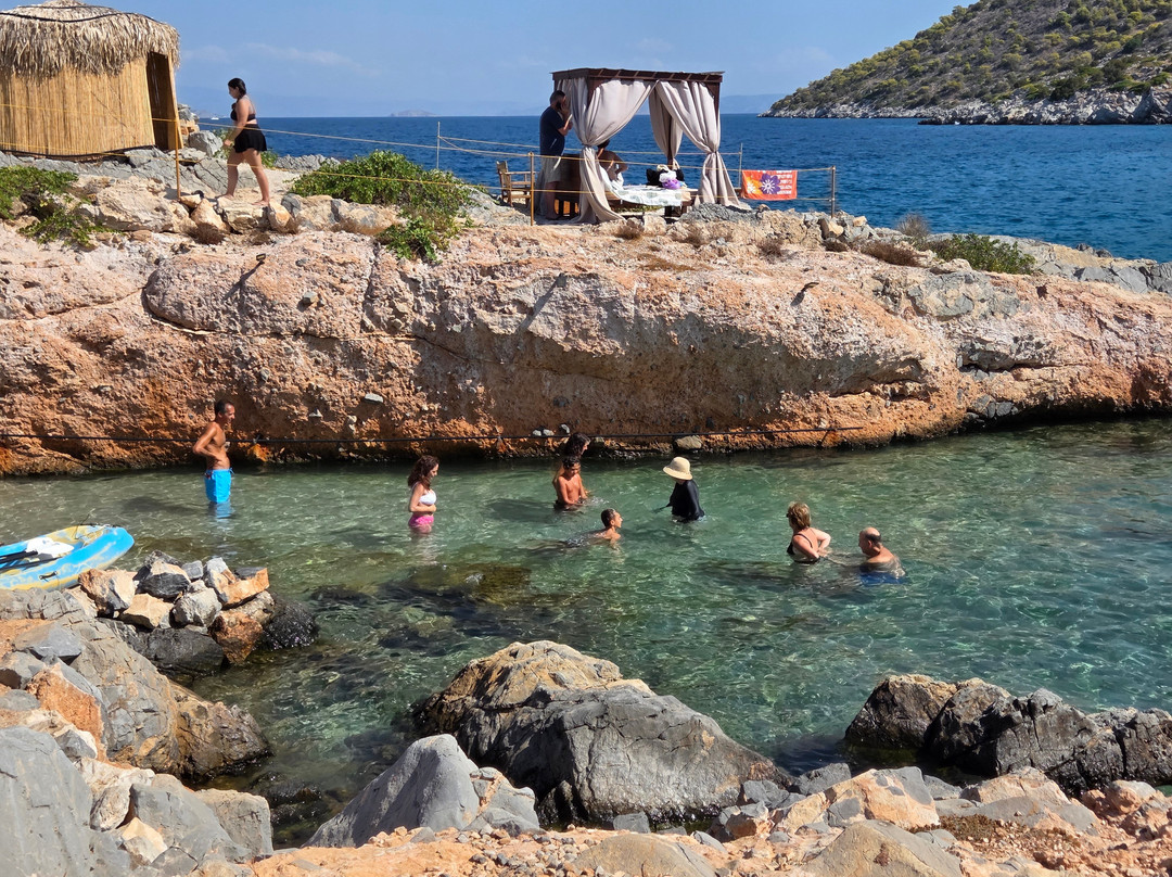 Aponisos Beach-Angistri必去景点