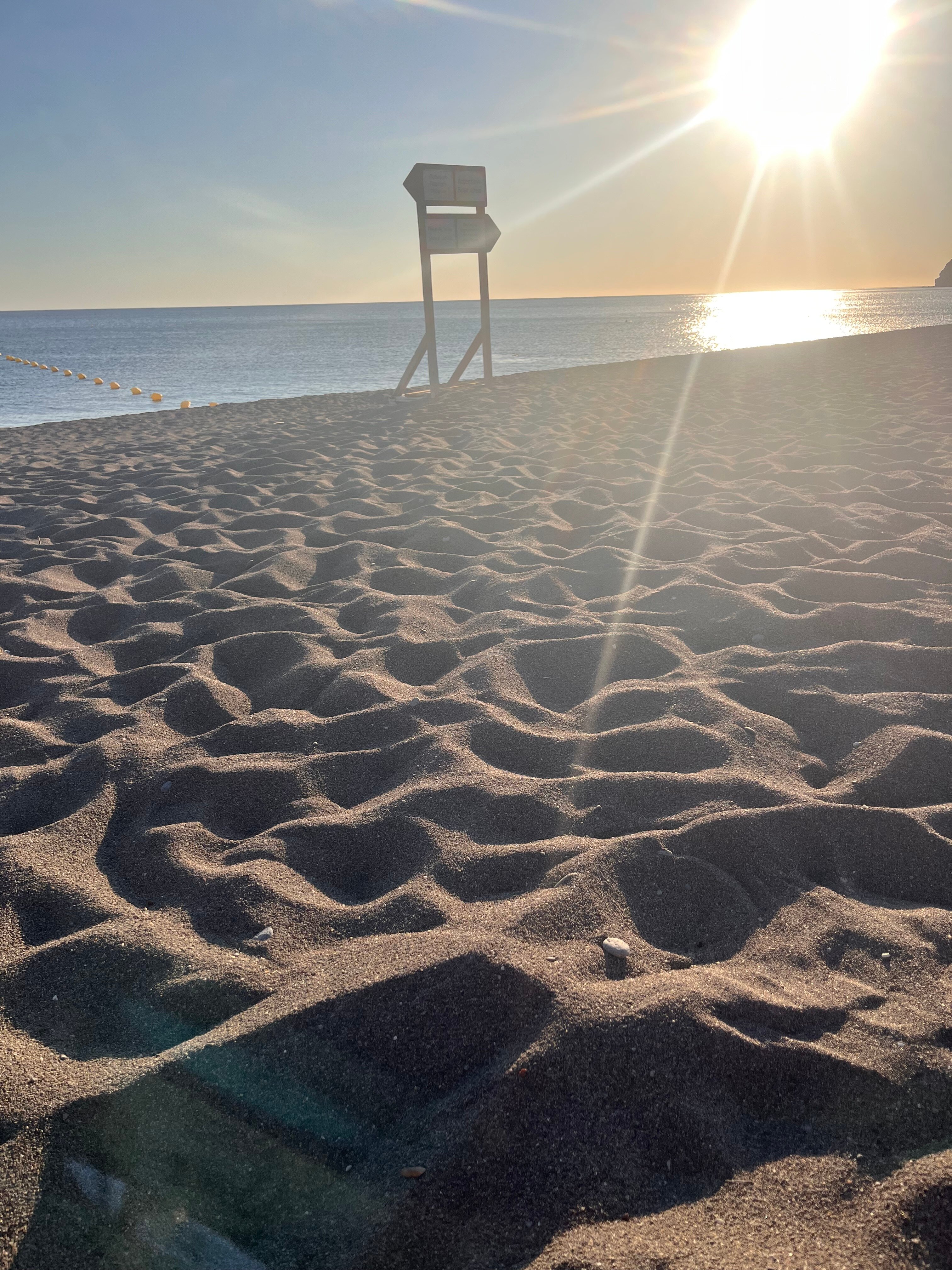 Aeolian Village Beach Resort-官方