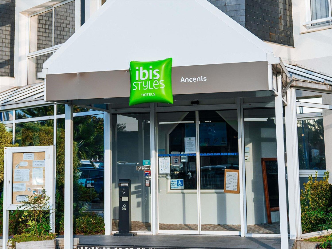 Vair-sur-Loire酒店住宿-宜必思尚品昂瑟尼中心酒店