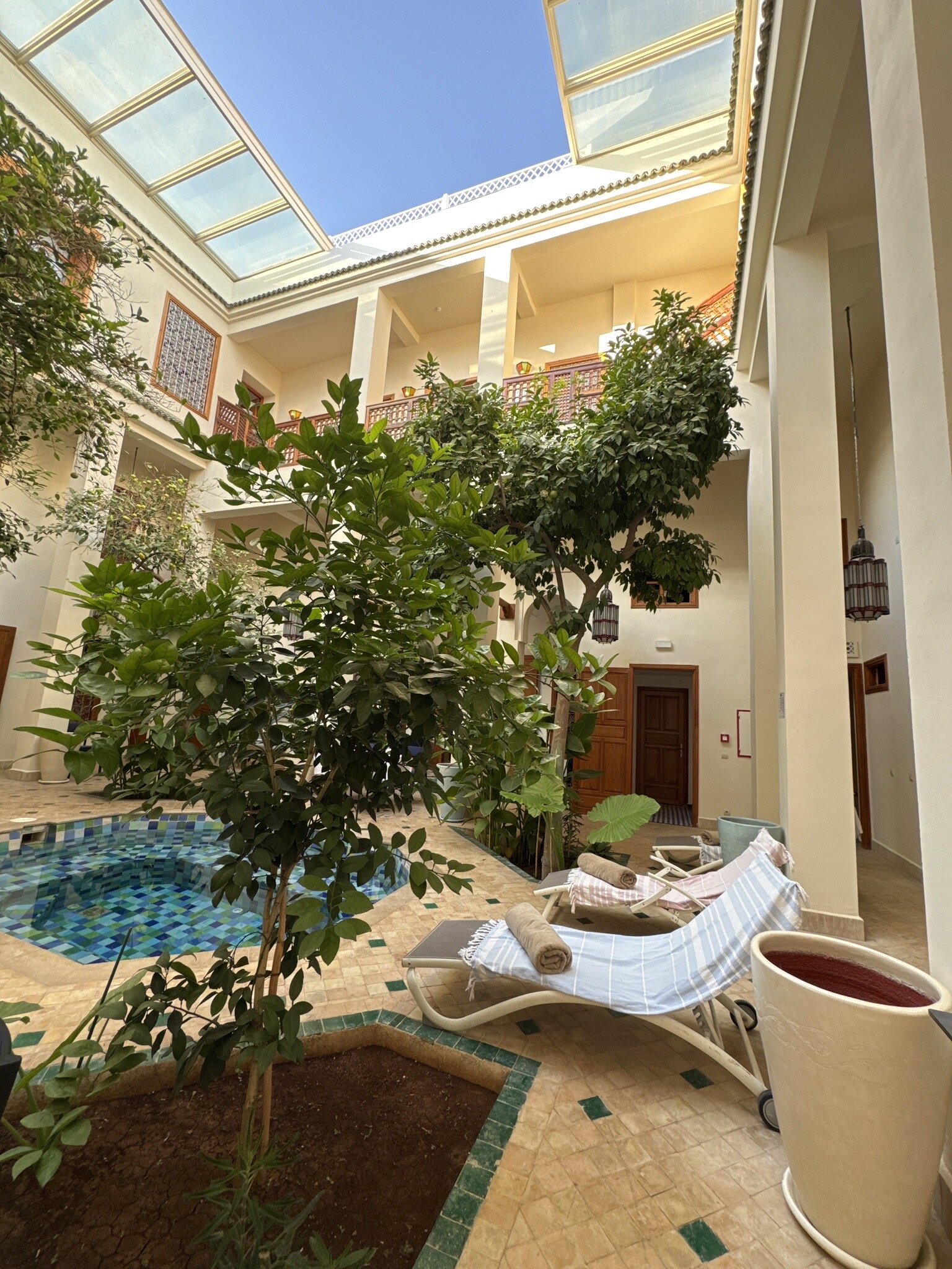 非斯摩洛哥传统庭院住宅-官方