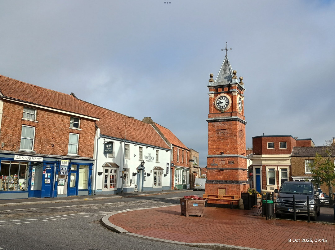 The Woolpack Hotel主图