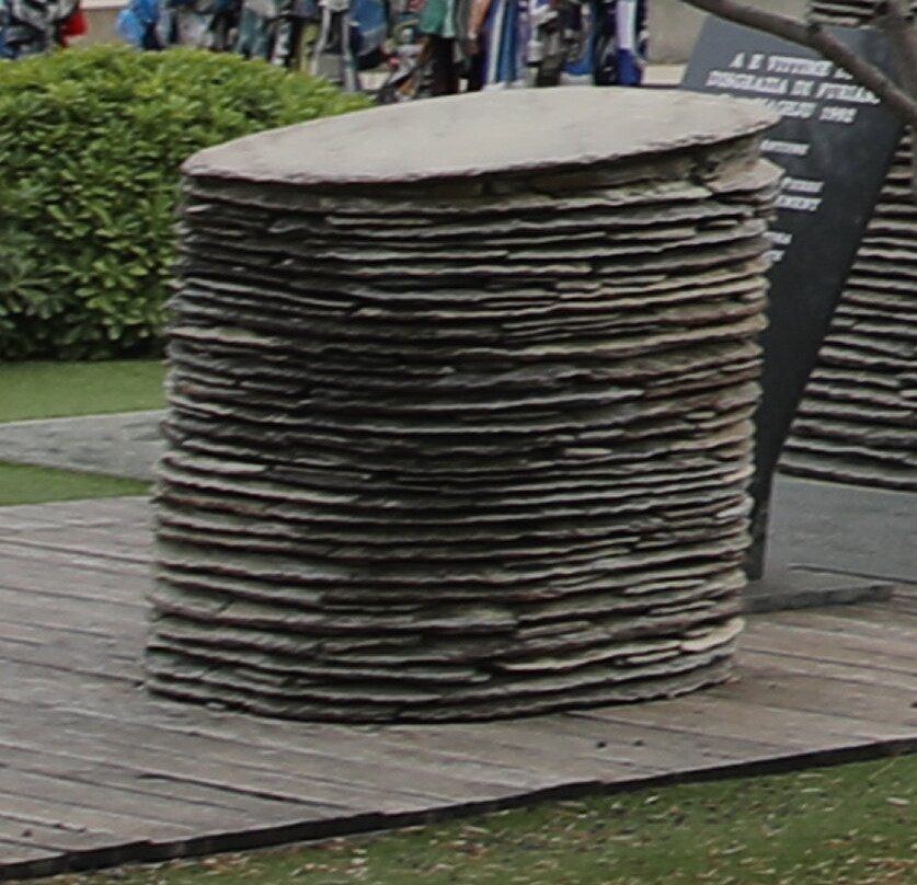 Monument dédié aux victimes de la catastrophe de Furiani