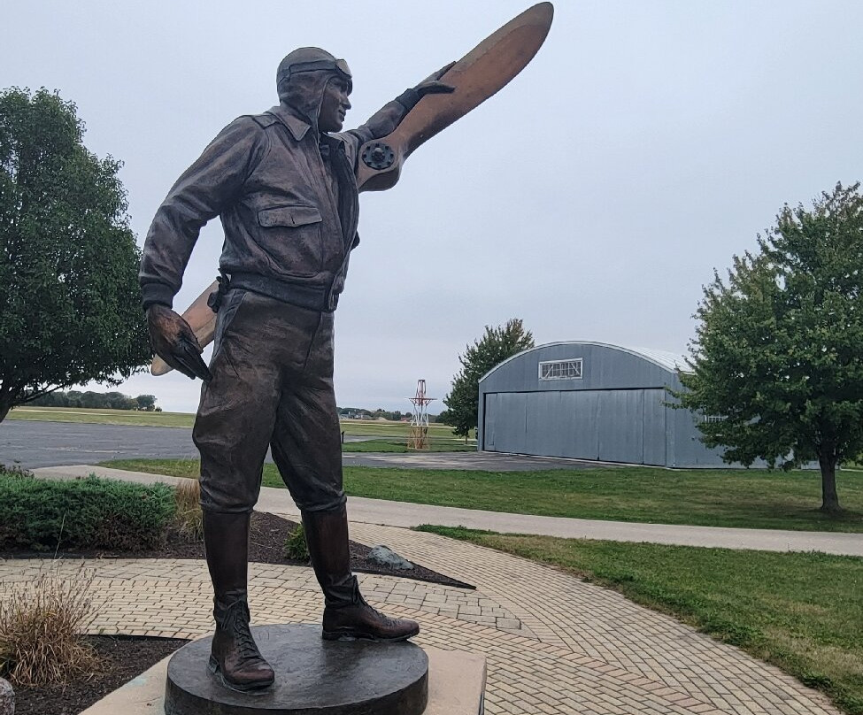 Vintage Wings and Wheels Museum-Poplar Grove必去景点