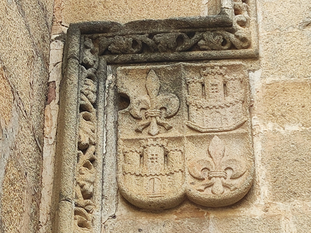 Palace de los Golfines de Abajo-卡塞雷斯必去景点