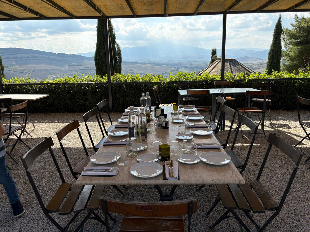 Wine Tour Adventure-蒙特里久尼必去景点