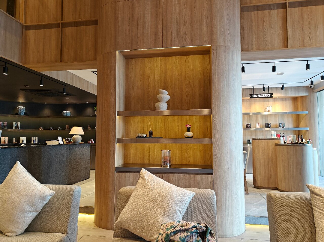 Makkha Health & Spa (ratchadamnoen)