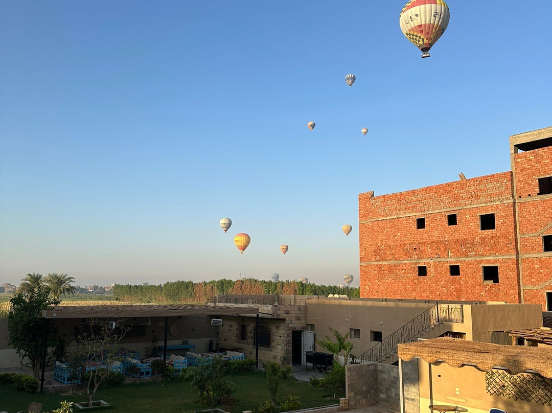 New Memnon Hotel主图