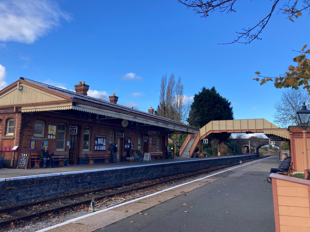 格洛斯特-沃里克铁路-切尔滕纳姆必去景点