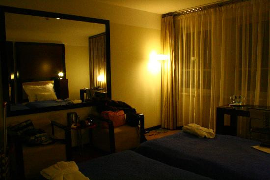 万世名流酒店主图