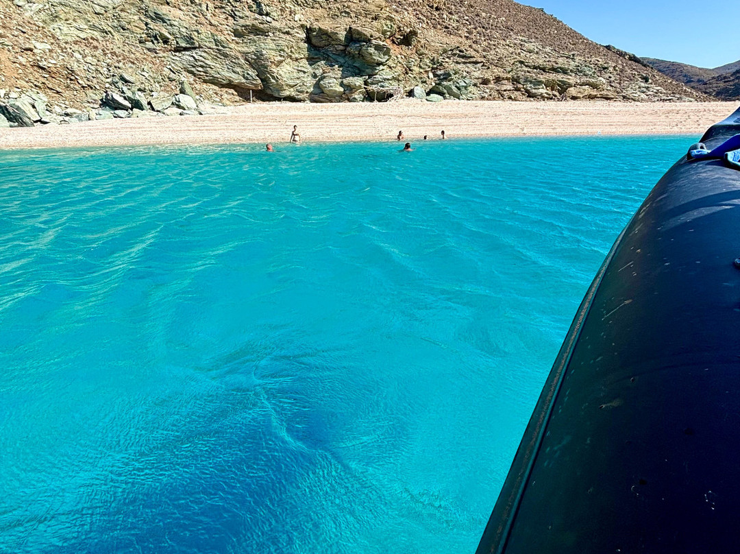 Andros Cruises & Day Trips to Cyclades-Batsi必去景点