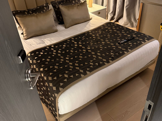 Rocks Hotel Casino主图