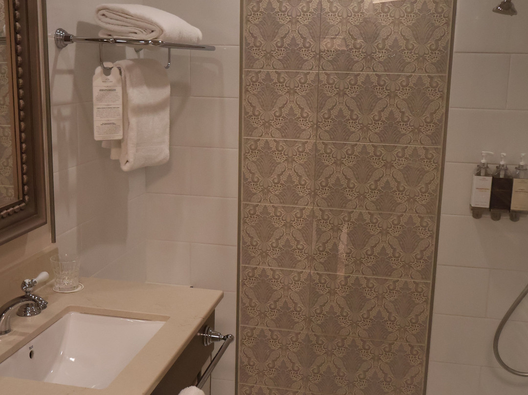 迪斯尼乐园酒店主图