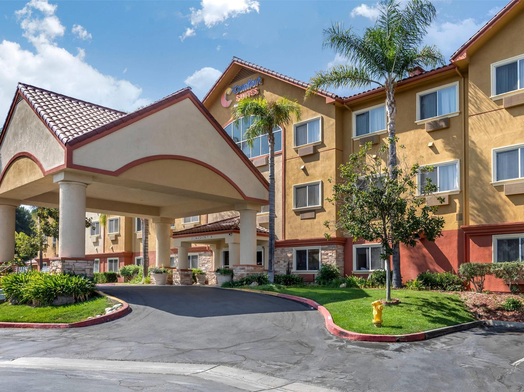 Comfort Suites Near Six Flags Magic Mountain