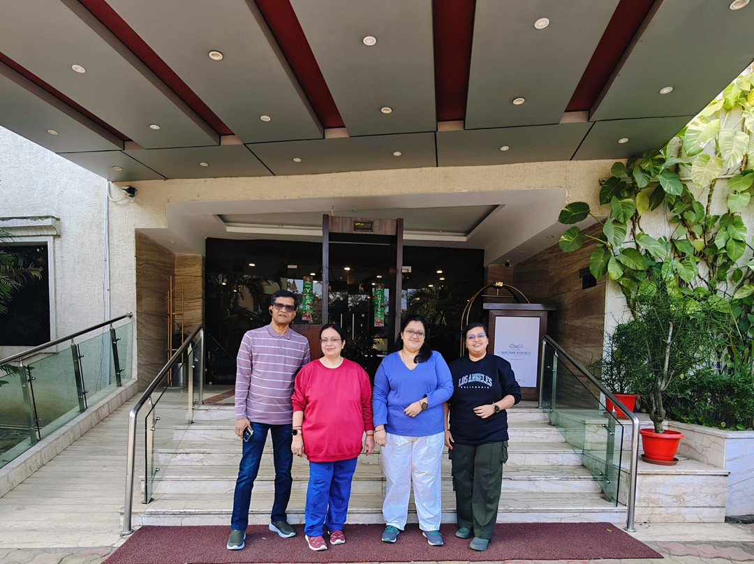 Le Lac Sarovar Portico主图