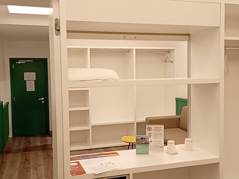 那不勒斯智慧酒店主图