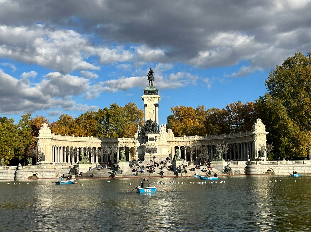 阿方索十二世国王纪念碑-马德里必去景点