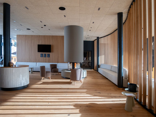 Erlebnisbad Curunes-Curon Venosta必去景点