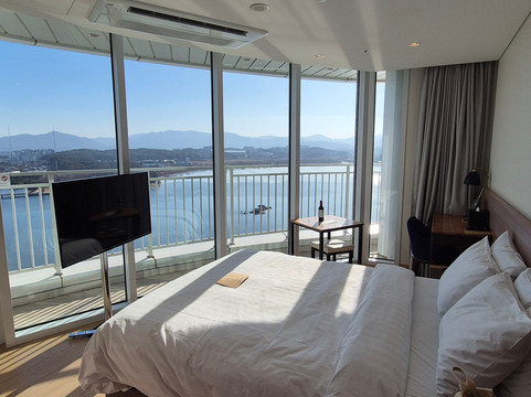 镜浦天空湾酒店主图