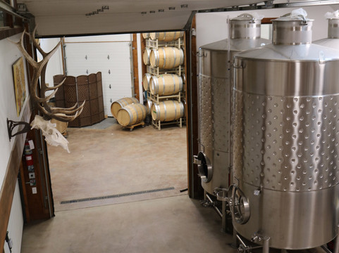 Spirit Hills Flower Winery-Millarville必去景点