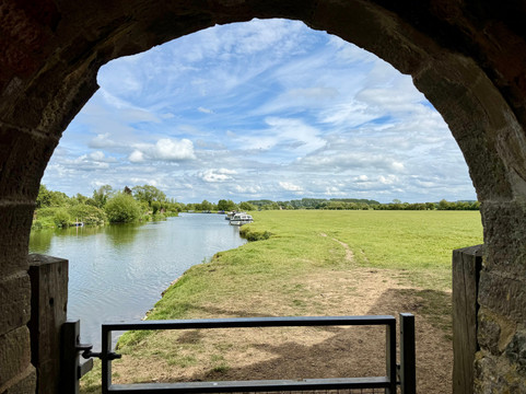 Halfpenny Bridge-莱奇莱德必去景点