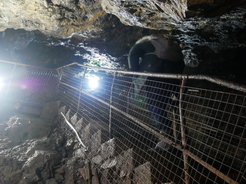 Treak Cliff Cavern-Castleton必去景点