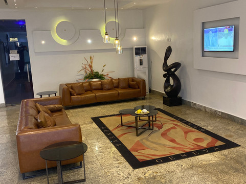 Geneva Hotel and Suites主图