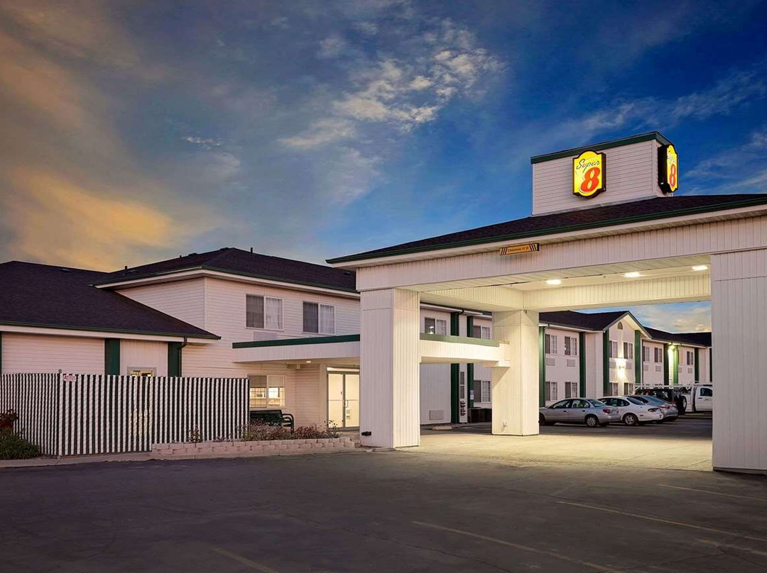 巴特尔山速8酒店