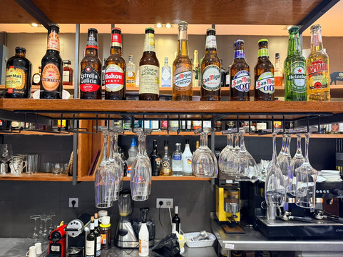 玛格诺套房酒店主图