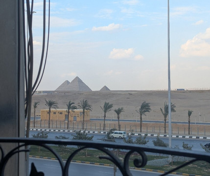 金字塔星球精品酒店主图