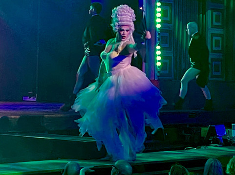 Funny Girls-黑潭必去景点