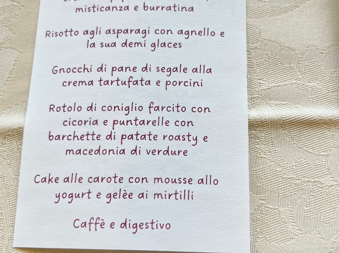 雪绒花酒店主图