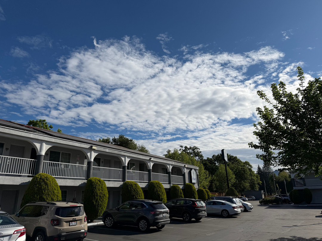 尤凯亚速 8 酒店(Super 8 By Wyndham Ukiah)主图