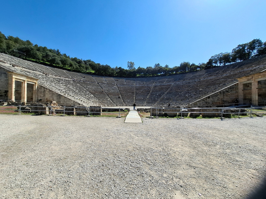 The Ancient Theatre of Epidaurus-埃皮达鲁斯必去景点