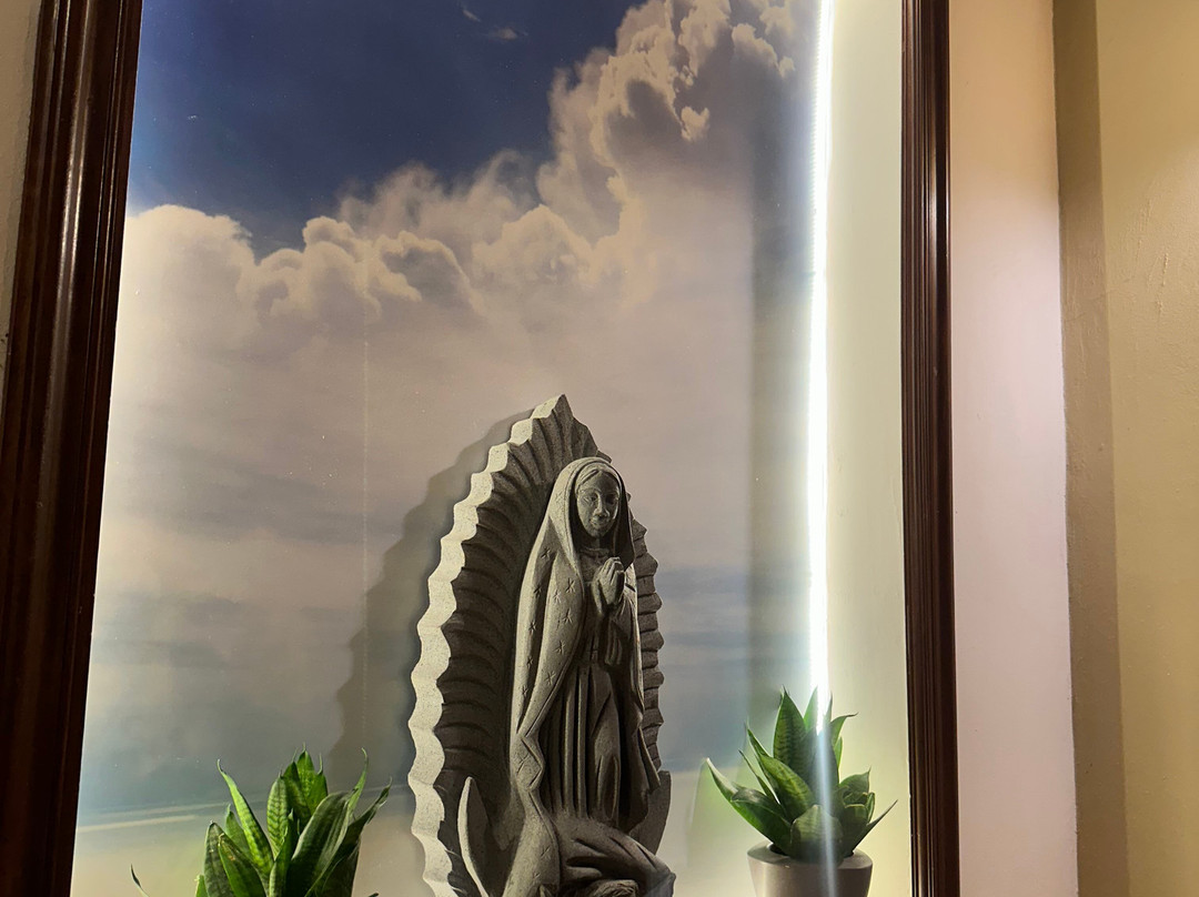 宾尼古安达华都尔科及海滩俱乐部主图