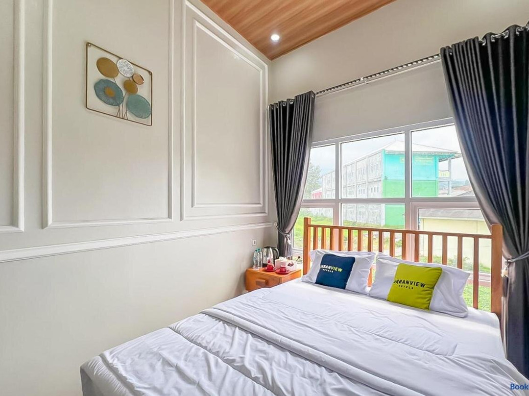 Urbanview Hotel Dieng Chill House Syariah