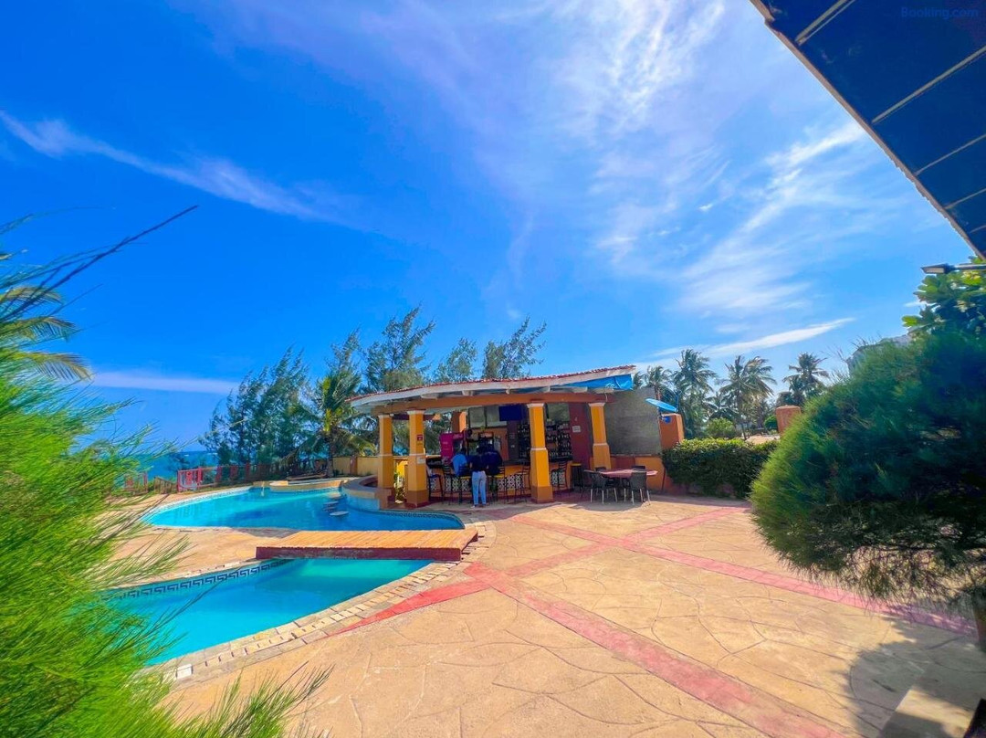 Lily Beachfront Apartments