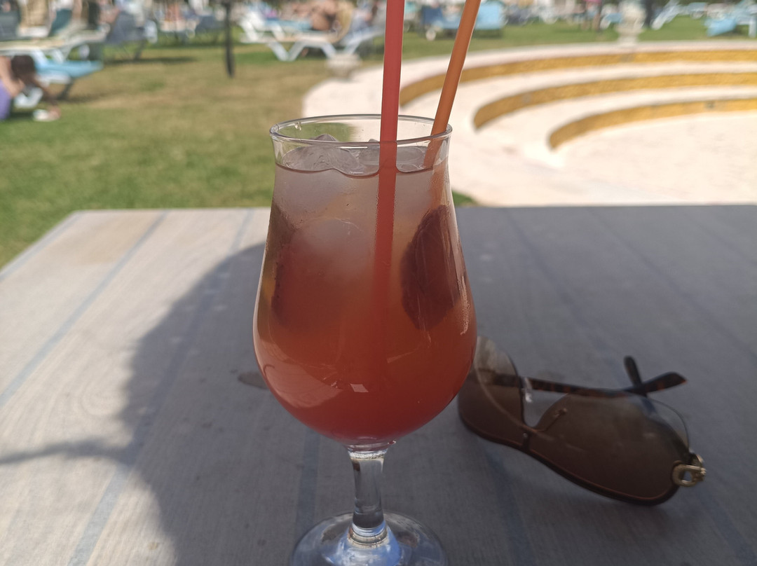 勒拉巴亚塔拉索酒店主图