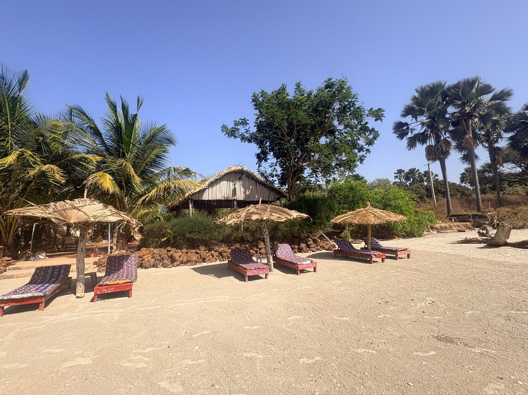 Happy Corner Sanyang Beach Garden, Gambia-Sanyang必去景点