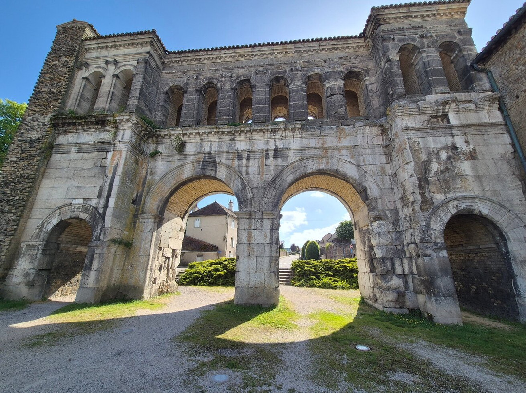 Porte Saint-André-Autun必去景点
