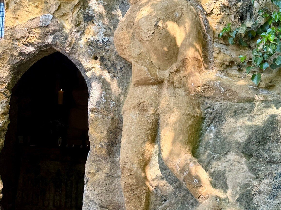 Chapel of Our Lady of the Crag-Knaresborough必去景点
