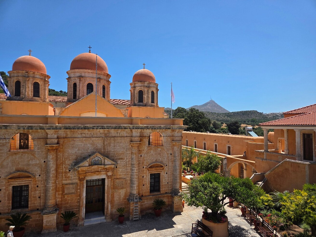 Agia Triada Monastery-Agios Ioannis Pyrgiotissis必去景点