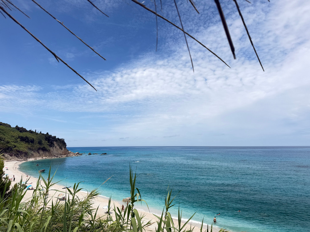 Avali Beach-Kalamitsi必去景点
